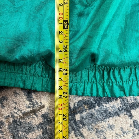 2B Active Metallic Green Vintage 90s Athleisure Gym Athletic Windbreaker Jacket - Picture 14 of 14
